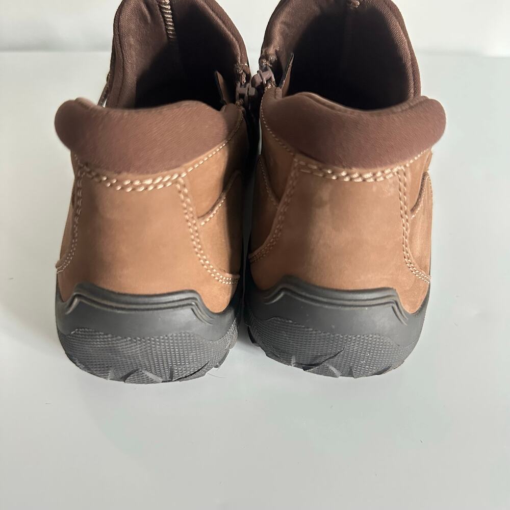 Clarks Fiana Bay Taupe Nubuck Leather Ankle Boots Women’s 7.5 M Gorpcore Utility - Picture 2 of 7